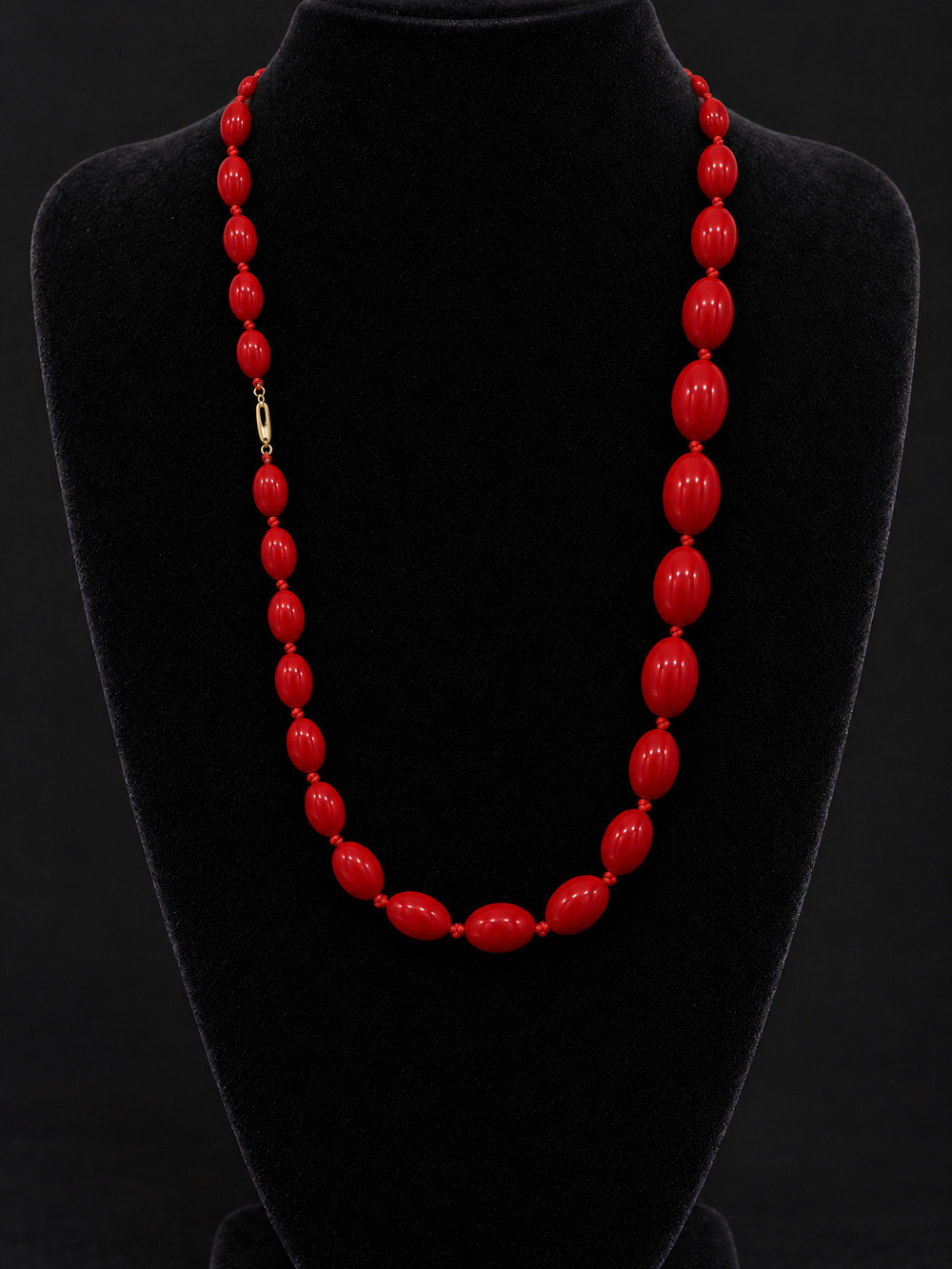 βοΈ Red Oval Bead Necklace | Vintage-Style Statement | Bold Red π